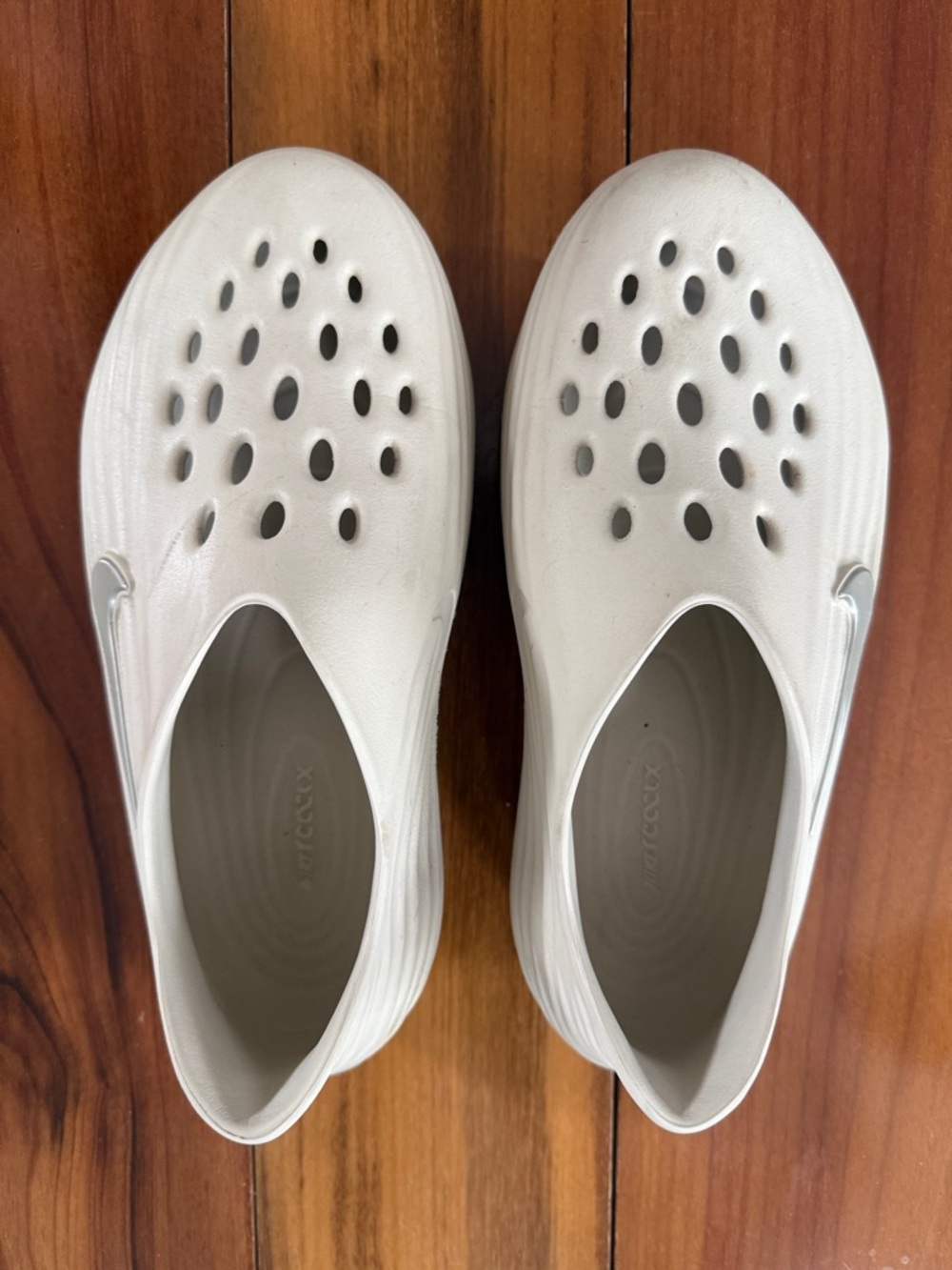 Nike Rejuven8  - Slip-On recovery Clog